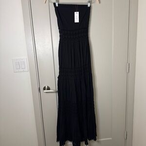Chic Black Strapless Evening Gown